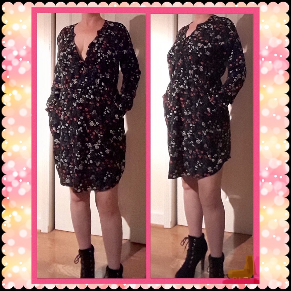 Long Sleeve Floral V-Neck Pocket Dress